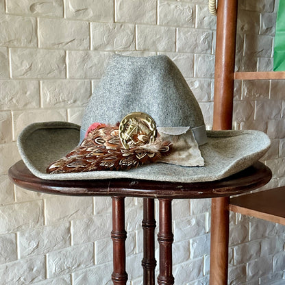 Vintage Peachfelt Grey Felt Hat Gold-Tone Horse Head Emblem + Pheasant Feathers