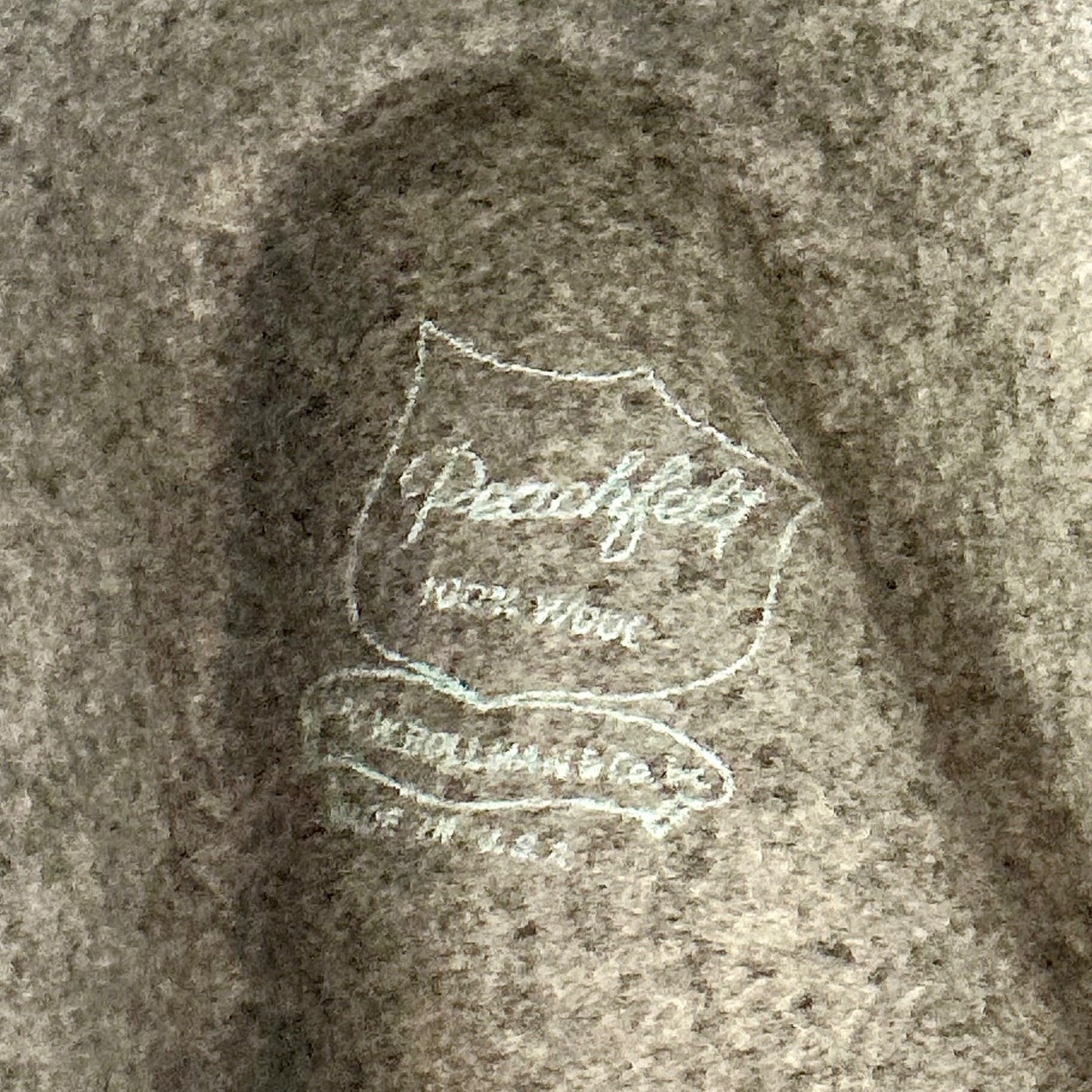 Vintage Peachfelt Grey Felt Hat Gold-Tone Horse Head Emblem + Pheasant Feathers