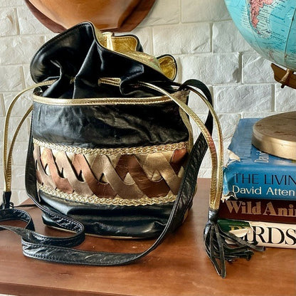 Vintage 1980s 90s Leather Drawstring Bucket Bag